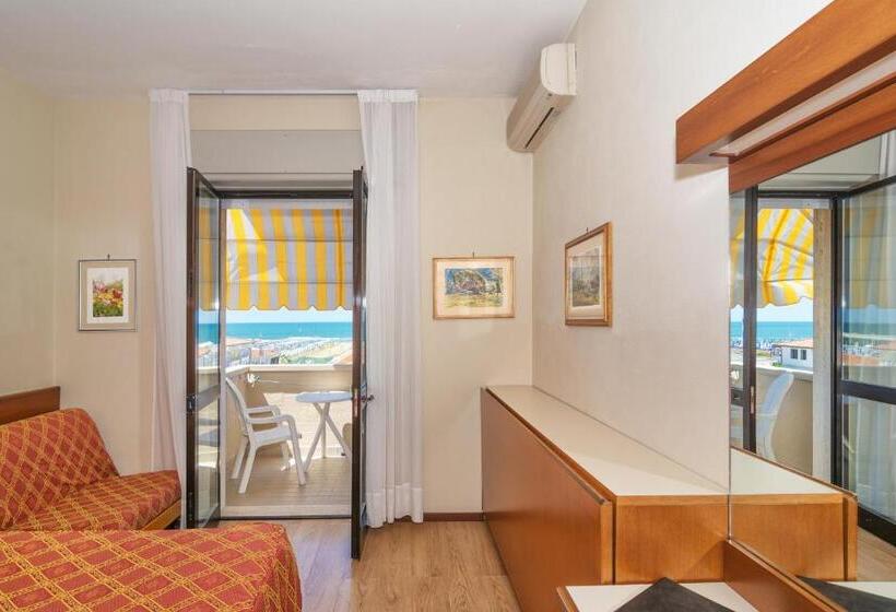 スタンダードトリプルルーム, La Vela