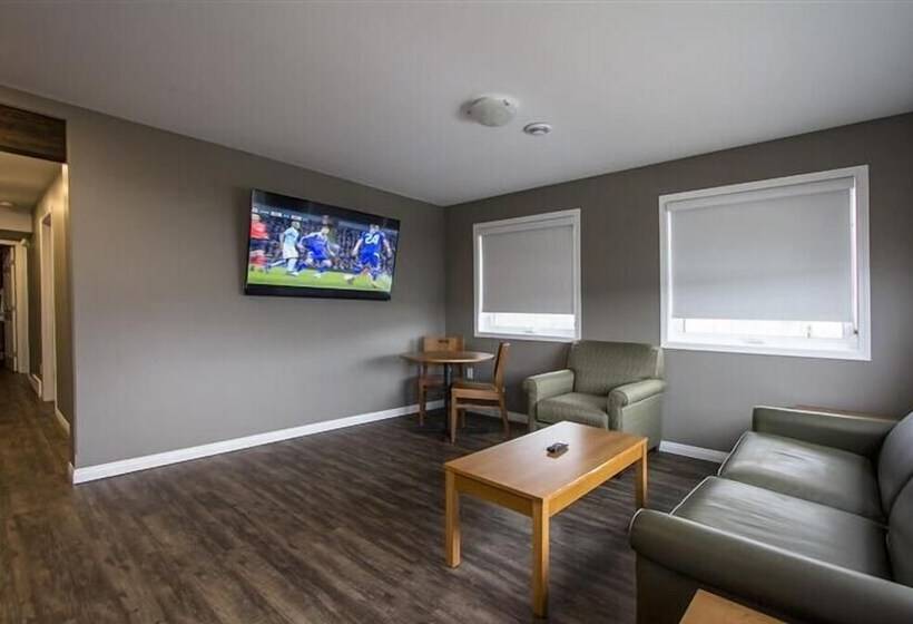 2 Bedrooms Apartment Lake View, Howey Bay Motel