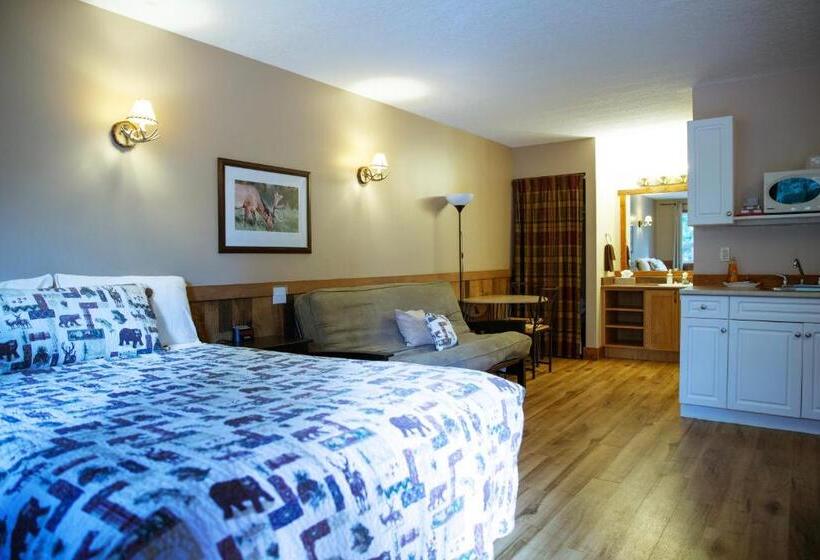 Studio Standard, Jasper Gates Resort