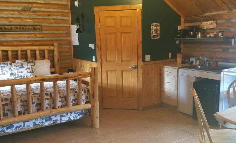 Suite Pat King, Jasper Gates Resort