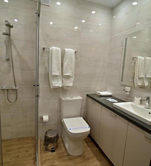 1 Bedroom Apartment Lake View, La Casa