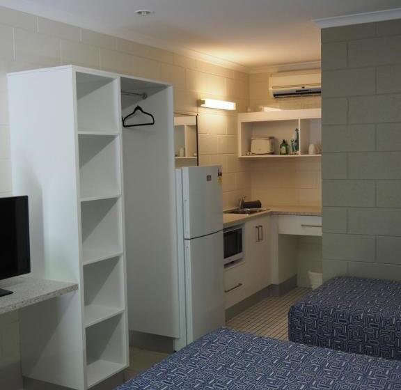 スタンダードルーム, Sunbird Motel