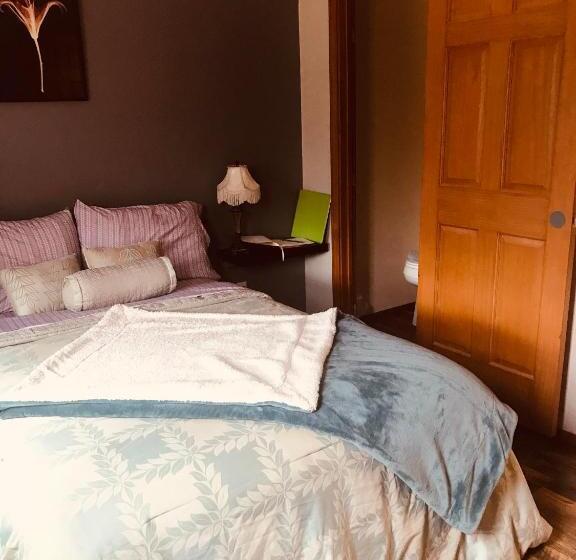 Номер Стандарт с Балконом, A Hyde Away Inn B&b
