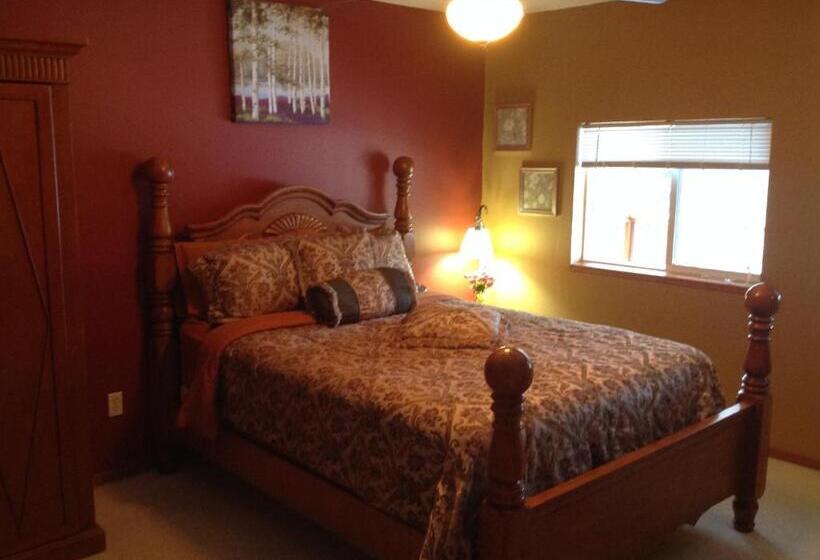 Номер Стандарт, A Hyde Away Inn B&b