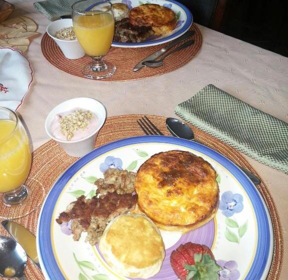 Номер Стандарт, A Hyde Away Inn B&b
