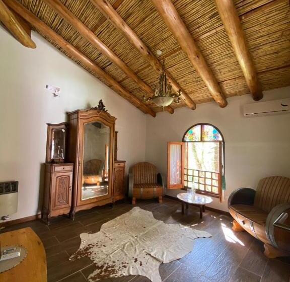 غرفة ماستر, Casa De Coria