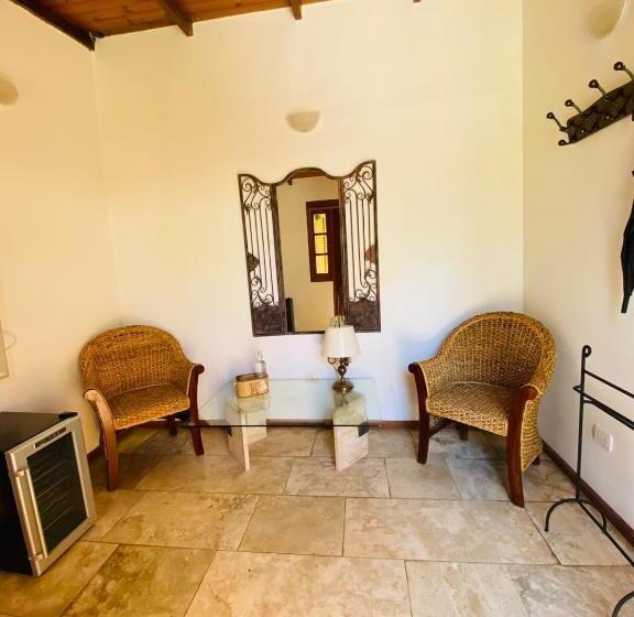 غرفة ماستر, Casa De Coria