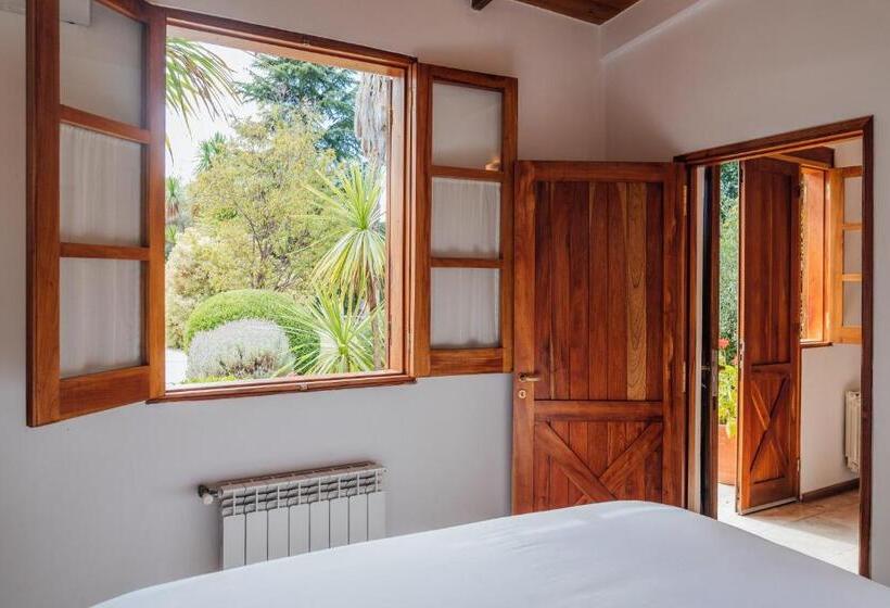 마스터 룸, Casa De Coria