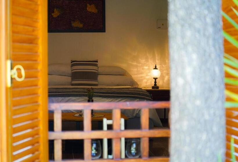 غرفة ماستر, Casa De Coria