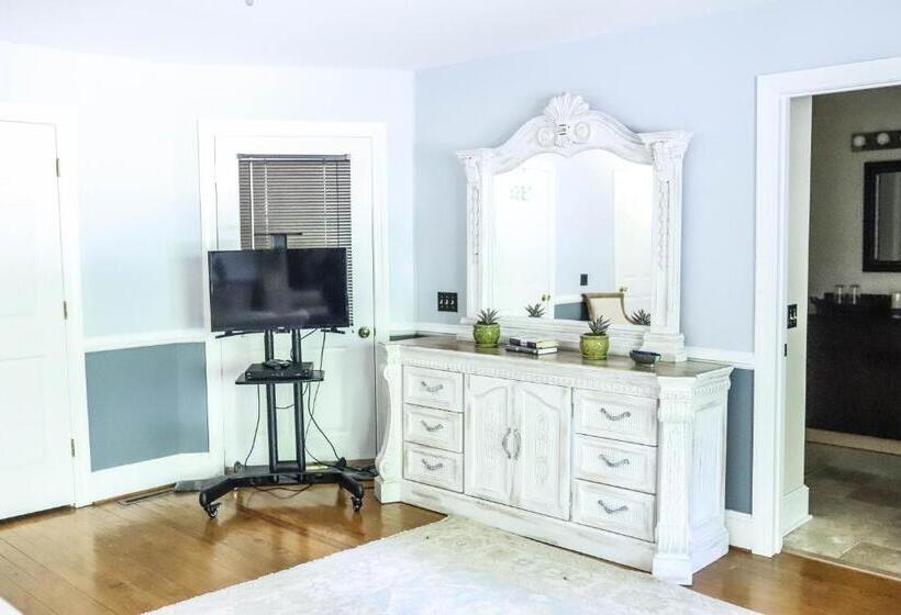 Люкс Deluxe Кровать Кинг, Early Inn At The Grove