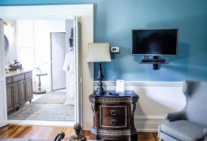 Люкс, Early Inn At The Grove