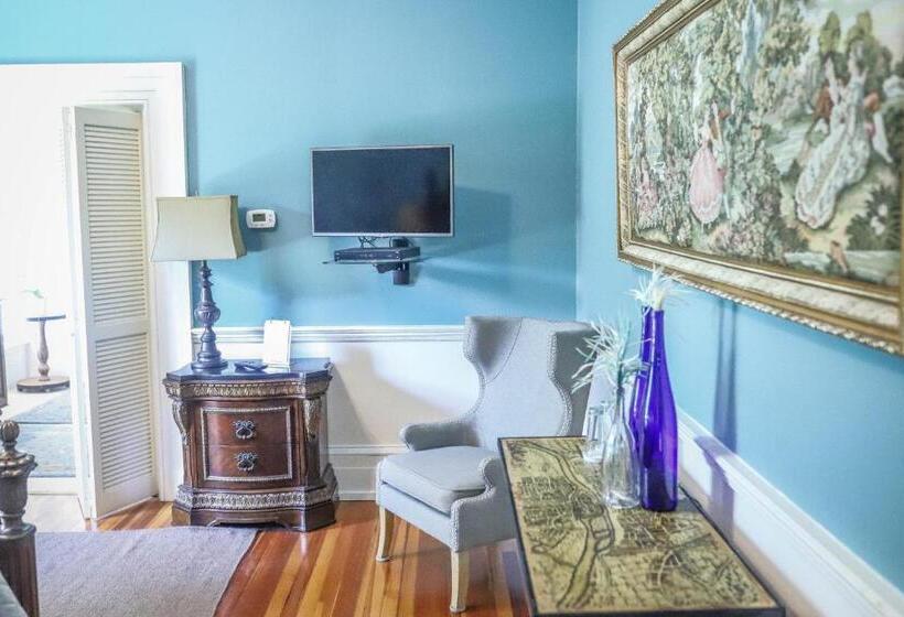 Люкс, Early Inn At The Grove