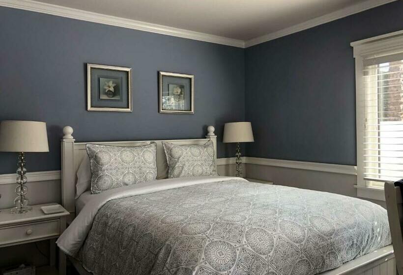 اتاق لوکس, Kate Stanton Inn