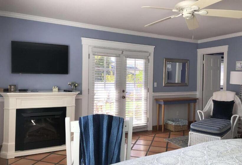 اتاق لوکس, Kate Stanton Inn