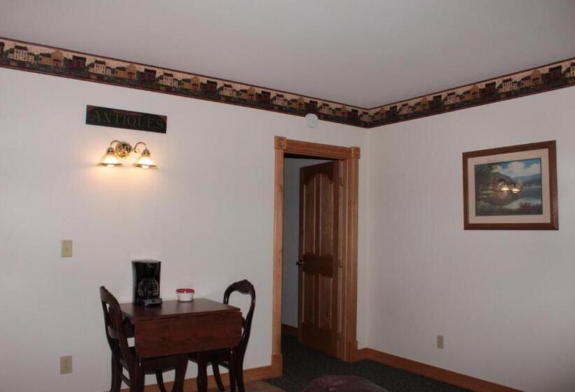 جناح, Blue Spruce Motel