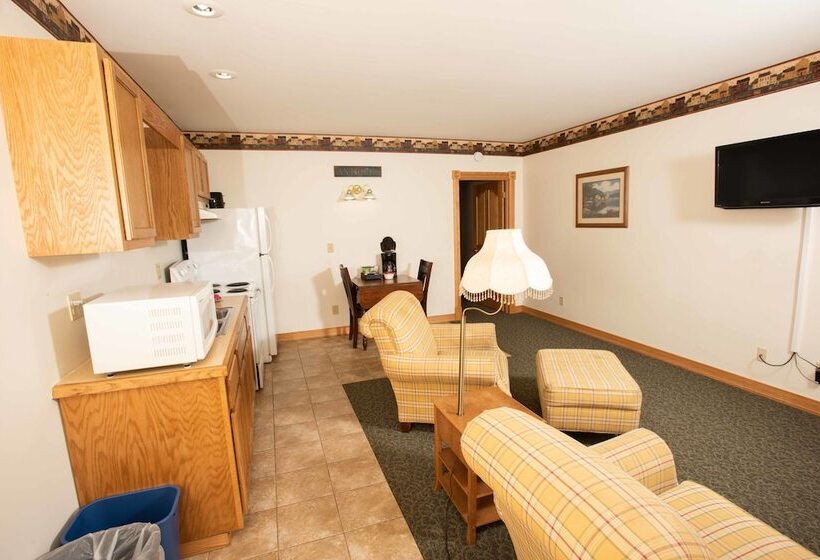 جناح, Blue Spruce Motel