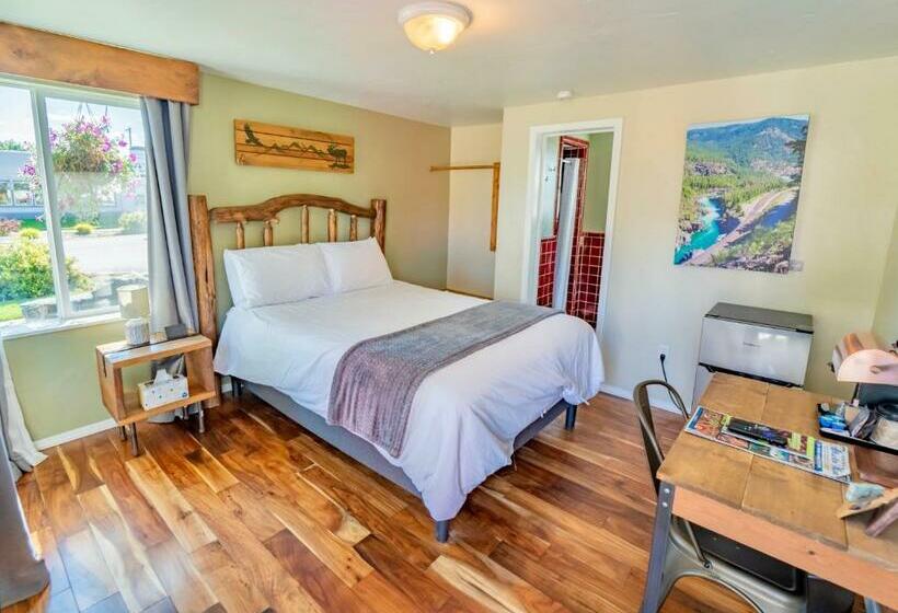 Номер Стандарт, Evergreen Motel