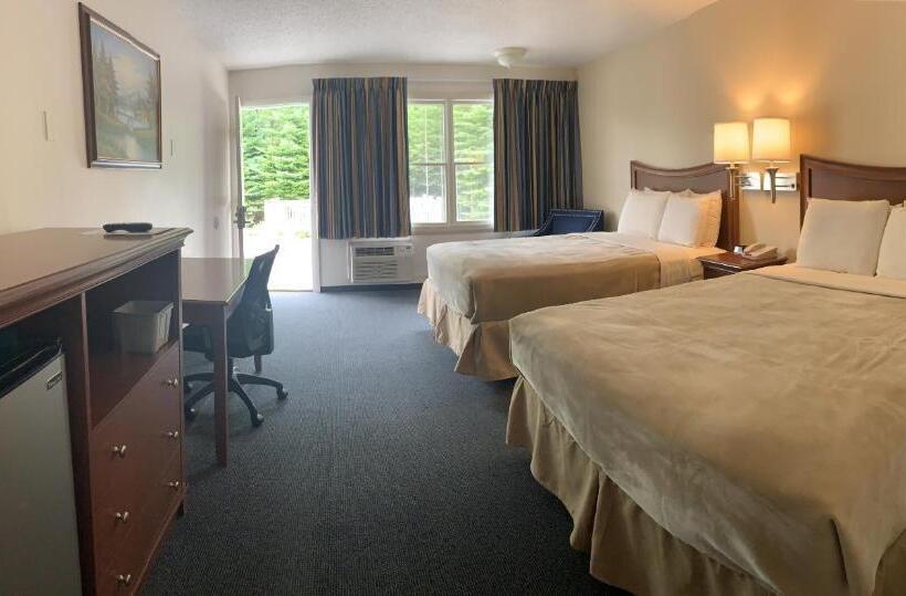 غرفة قياسية رباعية, High Seas Motel