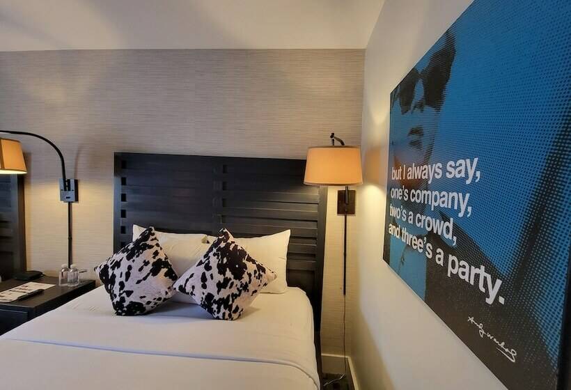 Номер Deluxe, Hi Ho Contactless Check In