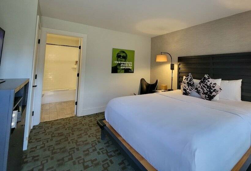 Номер Executive, Hi Ho Contactless Check In