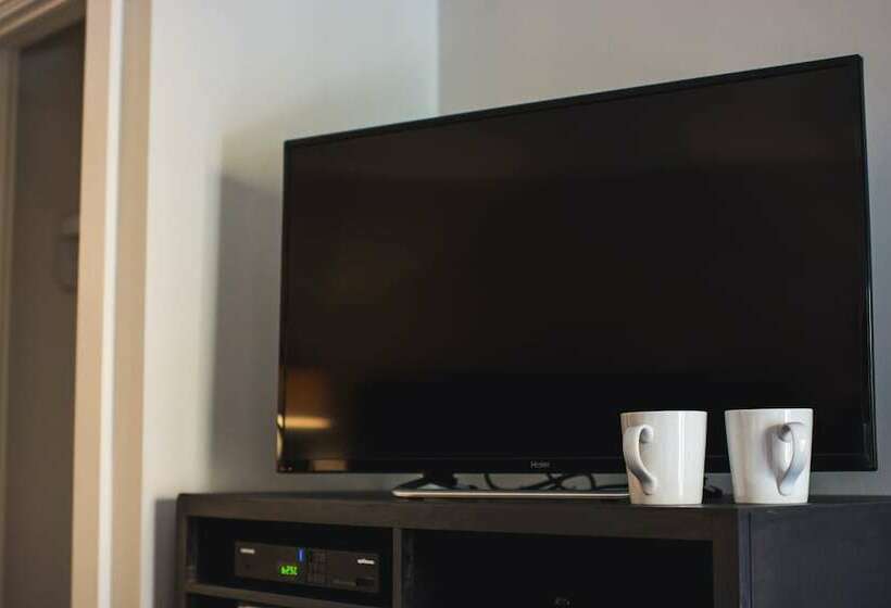 Номер Deluxe, Hi Ho Contactless Check In