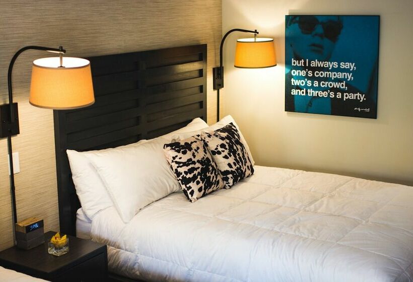 Номер Deluxe, Hi Ho Contactless Check In