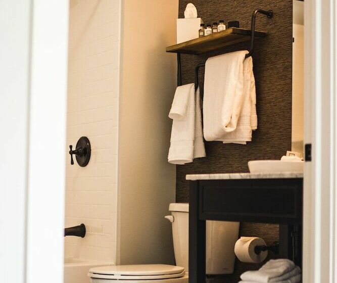 Номер Deluxe, Hi Ho Contactless Check In