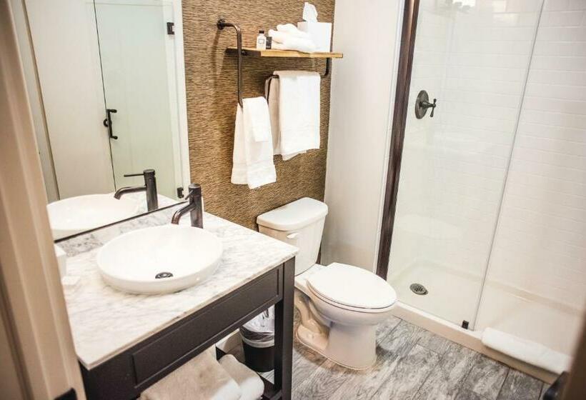 Номер Deluxe, Hi Ho Contactless Check In