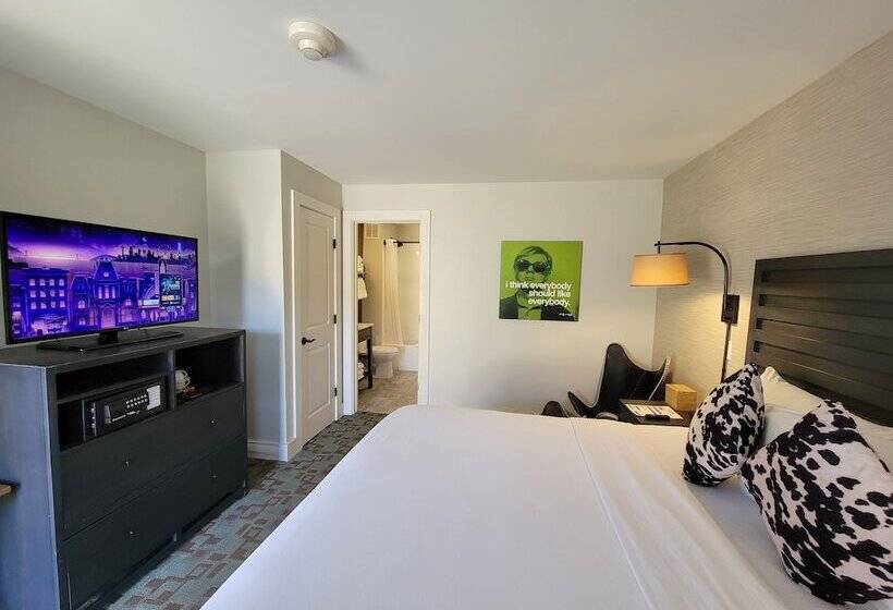 Номер Executive, Hi Ho Contactless Check In