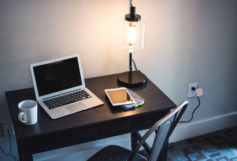 Номер Executive, Hi Ho Contactless Check In