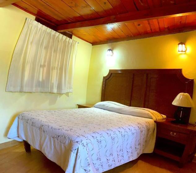 Номер Стандарт, Posada Castillo