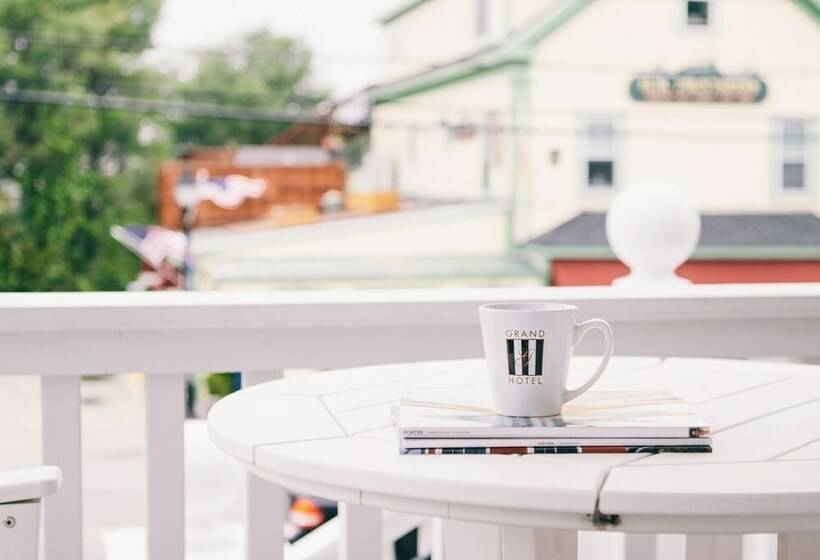 غرفة قياسية سرير كينج, The Grand