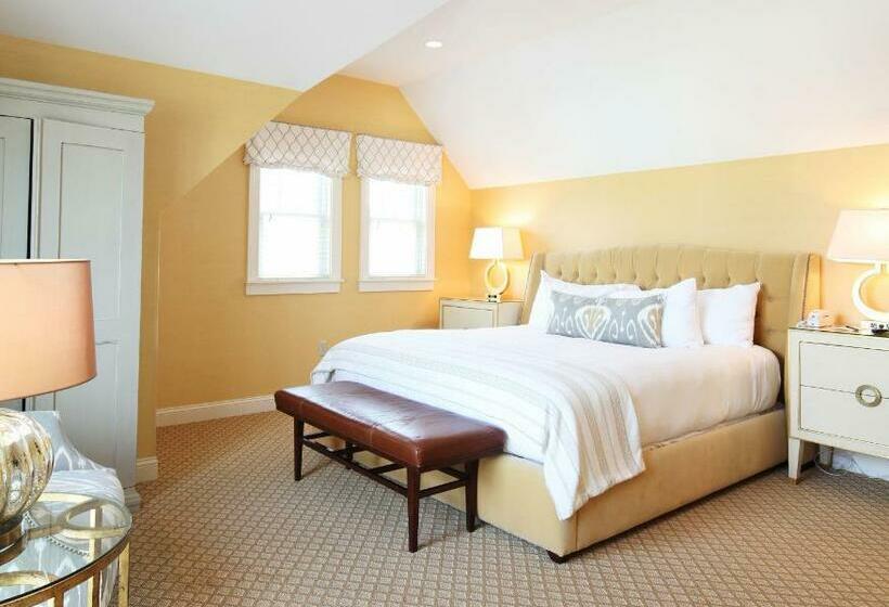 غرفة قياسية سرير كينج, The Grand