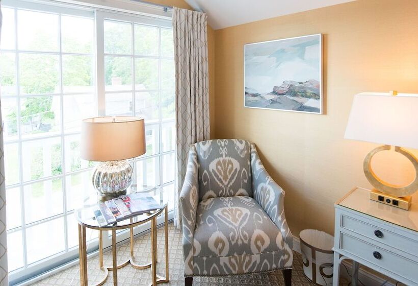 غرفة قياسية سرير كينج, The Grand