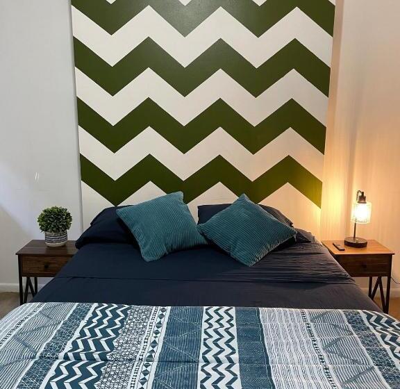 Quarto Deluxe, Comfy Guest House By Columbus Circle