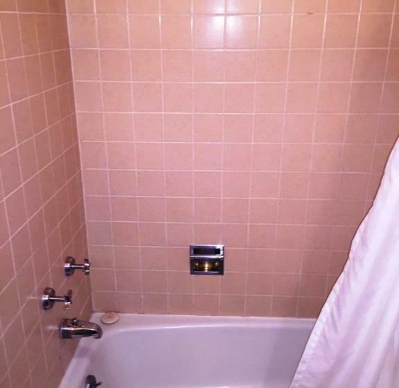 غرفة قياسية سرير كينج, Sharon Motel