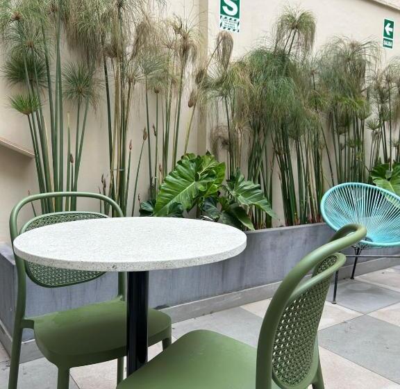 اتاق استاندارد با تخت بزرگ, Lima Atelier Bed And Breakfast Boutique