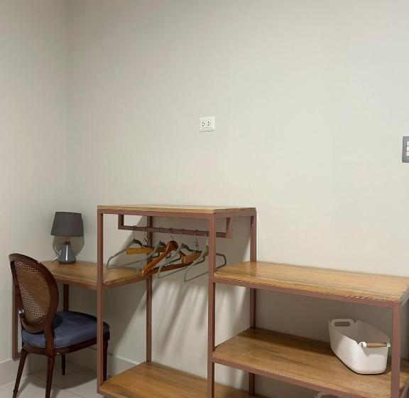 اتاق استاندارد با تخت بزرگ, Lima Atelier Bed And Breakfast Boutique