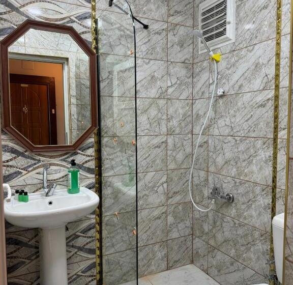 شقة غرفة واحدة, İlkay Apart