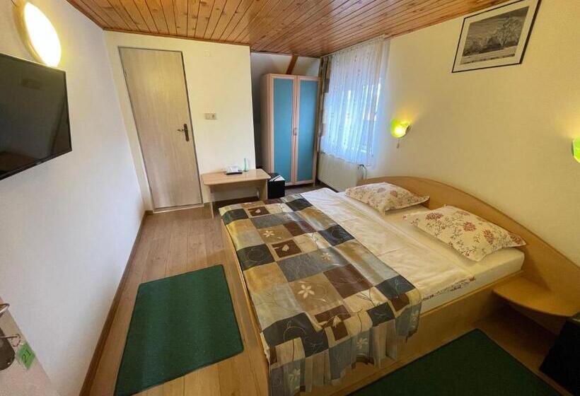 스탠다드 발코니 룸, Vila Niculina