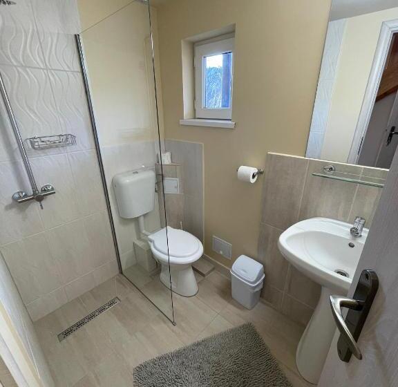 스탠다드 트리플 룸, Vila Niculina