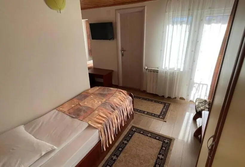 スタンダード４人部屋, Vila Niculina