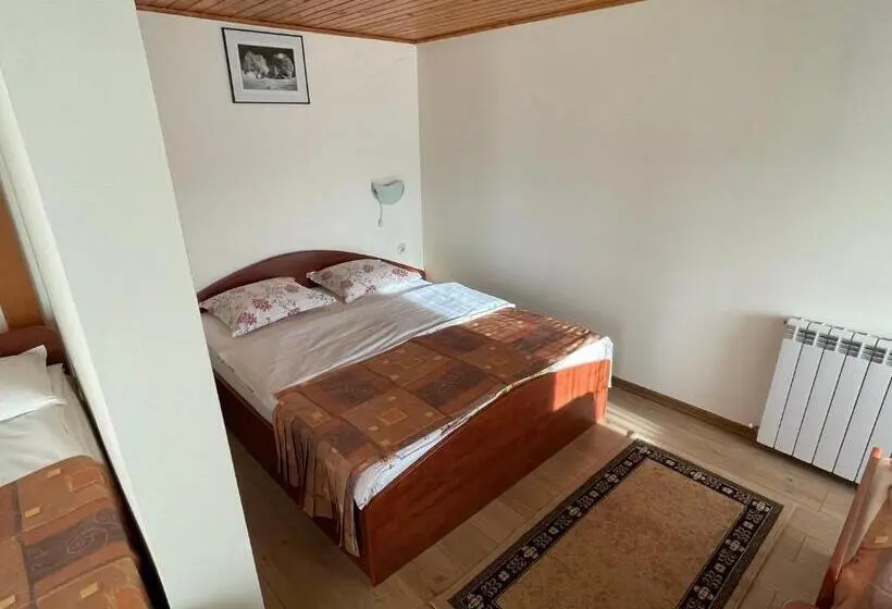 スタンダード４人部屋, Vila Niculina