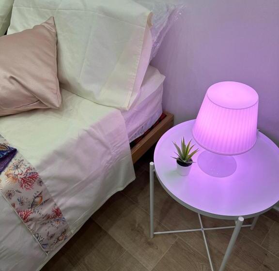 اتاق خانوادگی, Angolo Paradiso