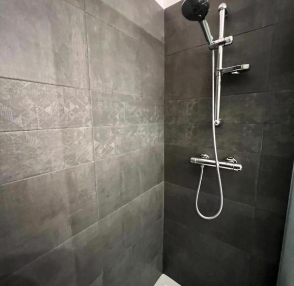 غرفة قياسية, Sustai