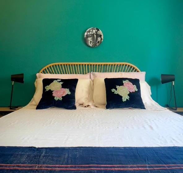 غرفة أساسية, Sustai