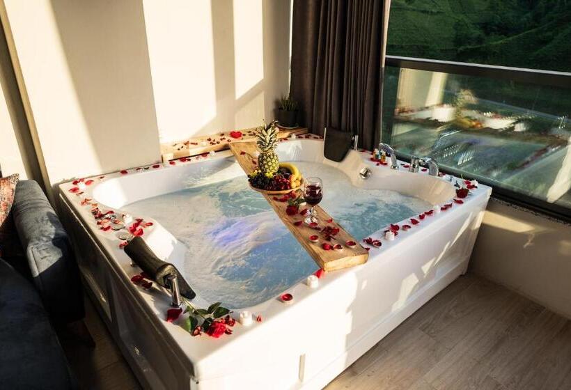 جناح ديلوكس سرير كينج, Cayirci Konak Sui̇t Apart