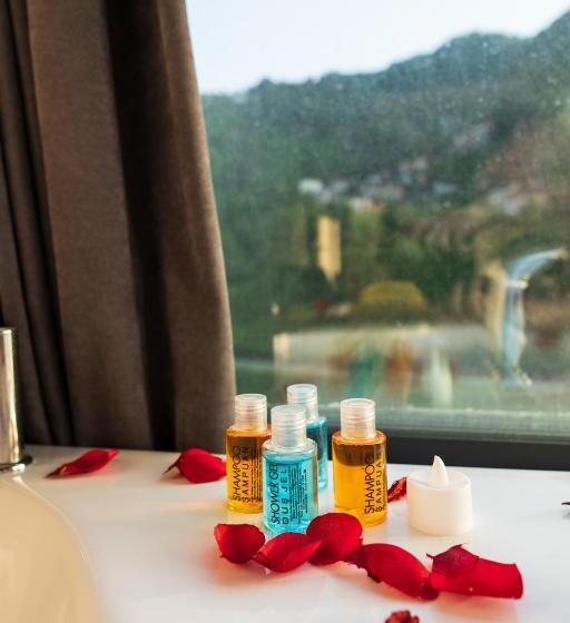 جناح ديلوكس سرير كينج, Cayirci Konak Sui̇t Apart