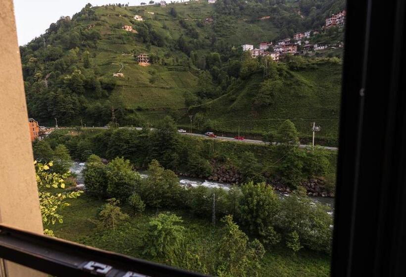 غرفة قياسية, Cayirci Konak Sui̇t Apart