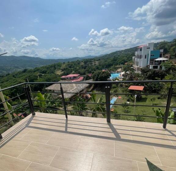 家庭山景房, Eco Hotel Campestre Atlantis San Joaquín La Mesa